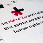 Frauen sind überproportional während der COVID-19-Pandemie belastet. Die UN-Women-Kampagne #HeForSheAtHome rückt deshalb das Politische ins Private.