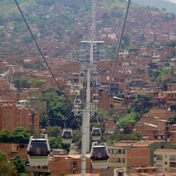 Ein Beispiel für ein intelligentess und innovative Mobilitätskonzepte: der Metrocable in Medellín, Kolumbien.